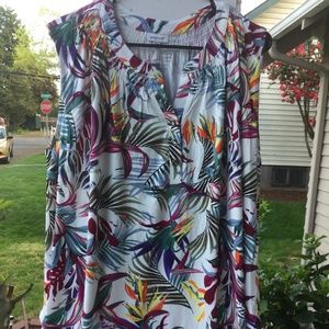 NEW Tropical Floral Avenue Tunic Size 24 Top